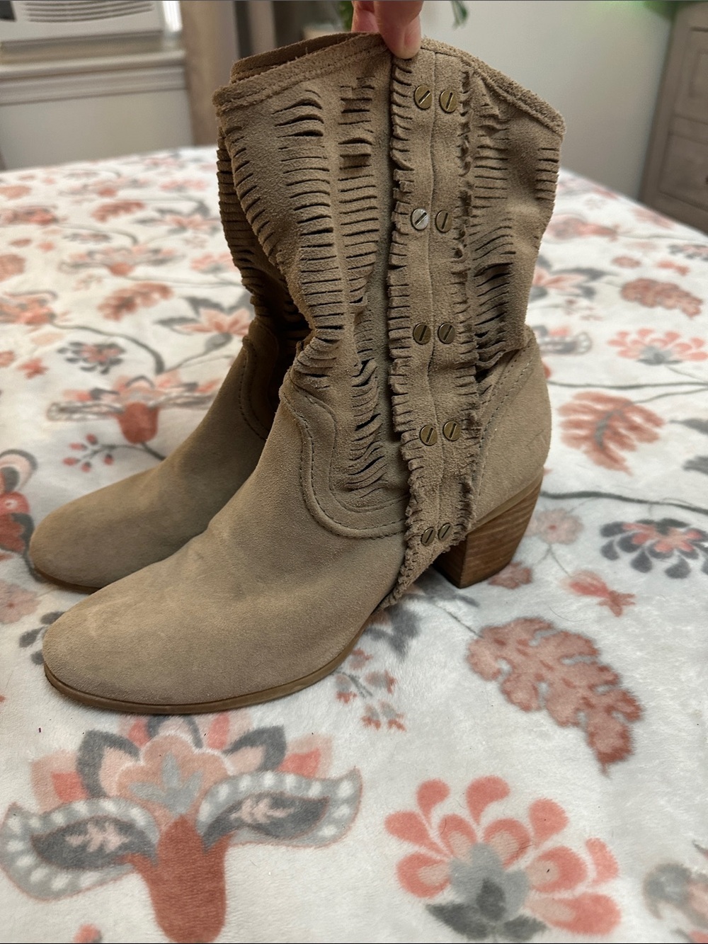 Vintage suede Mid-Calf Distressed Heeled Boots in Tan